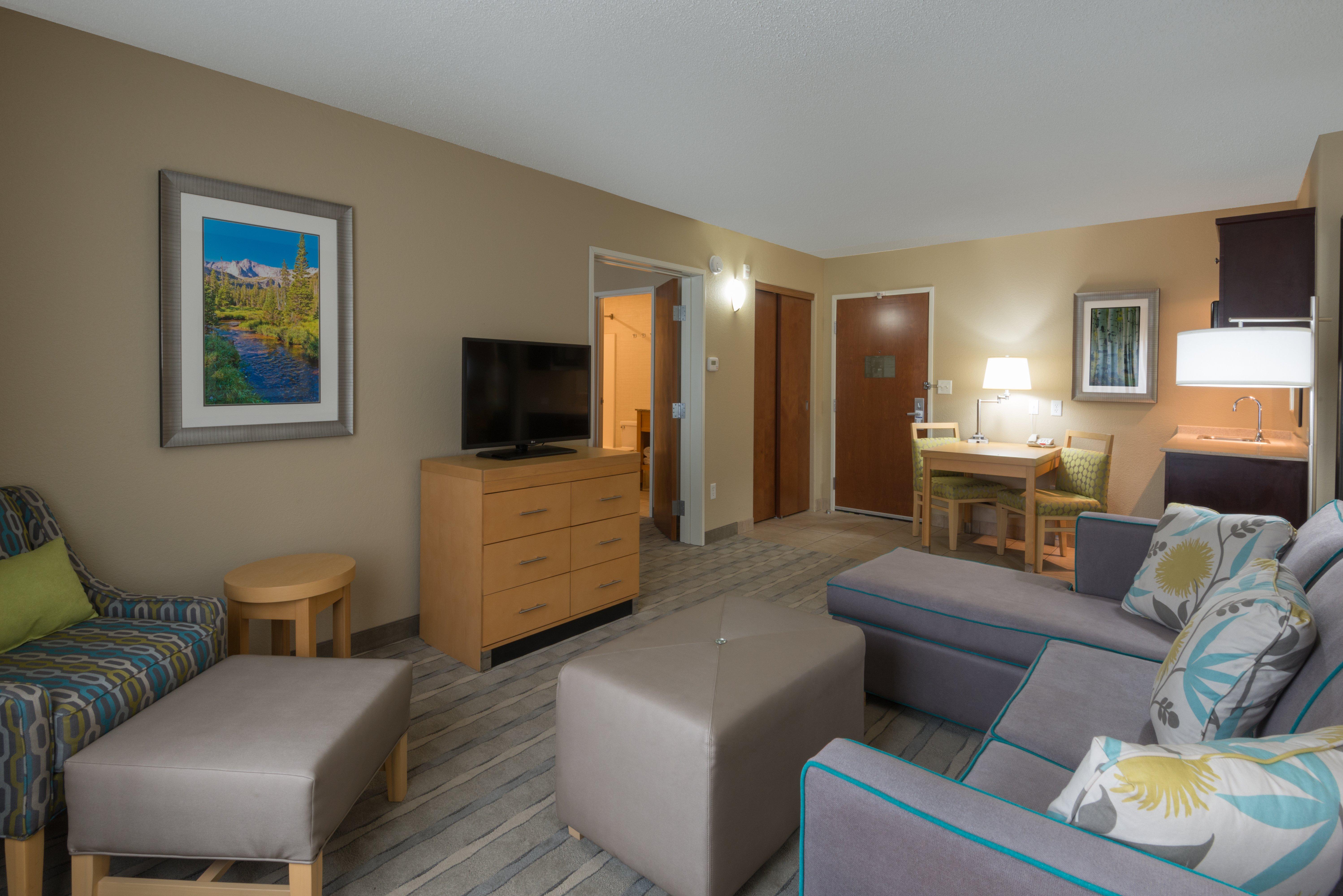 Holiday Inn Express & Suites Wheat Ridge-Denver West Exterior photo